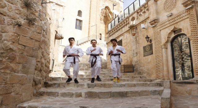 Mardinli karatecilerden tarihi sokaklarda milli takım hazırlığı