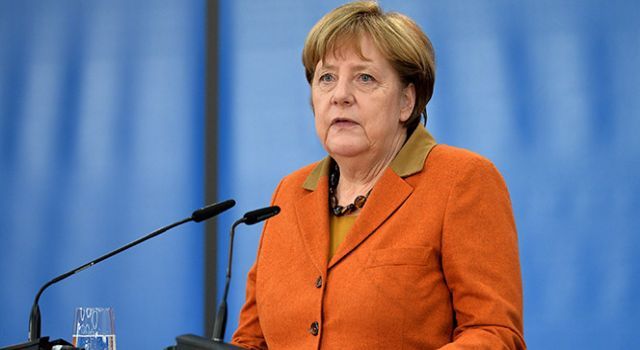 Merkel&#039;den Trump&#039;ın hesabının askıya alınmasına ilişkin açıklama