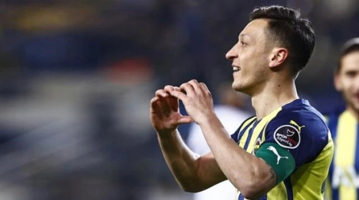 Mesut Özil derbi sonrası Fenerbahçe taraftarına seslendi