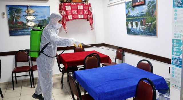 Mudanya'da esnaflara ücretsiz antiviral dezenfektan