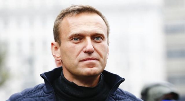 Muhalif Rus siyasetçi Navalny, Rusya'ya dönüşünde gözaltına alındı