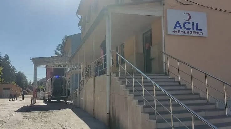 TIR devrildi: 1 ağır yaralı