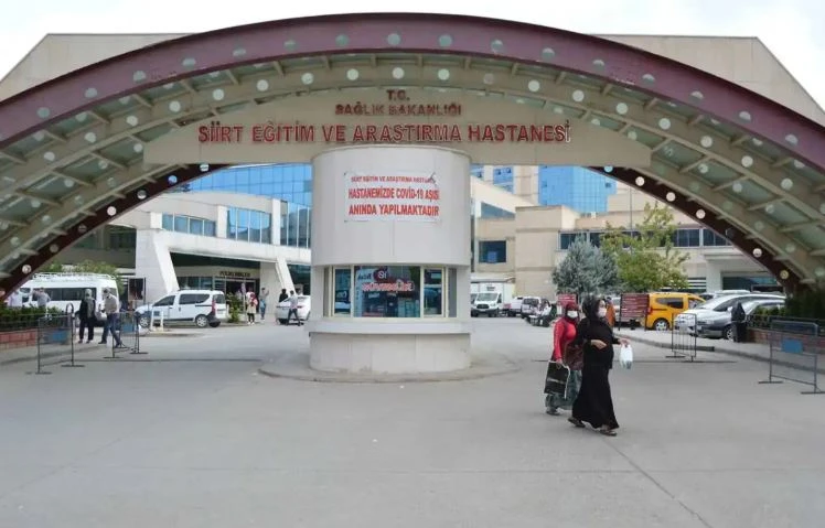 10 &Ouml;ĞRENCİ HASTANEYE KALDIRILDI
