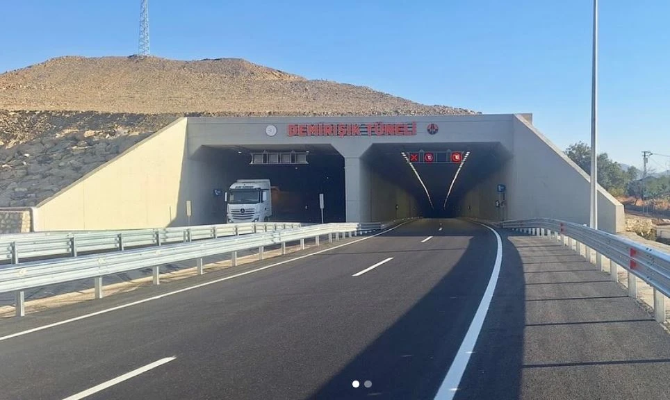Acılı Babanın Fedak&acirc;rlığı Husumeti Bitirdi
