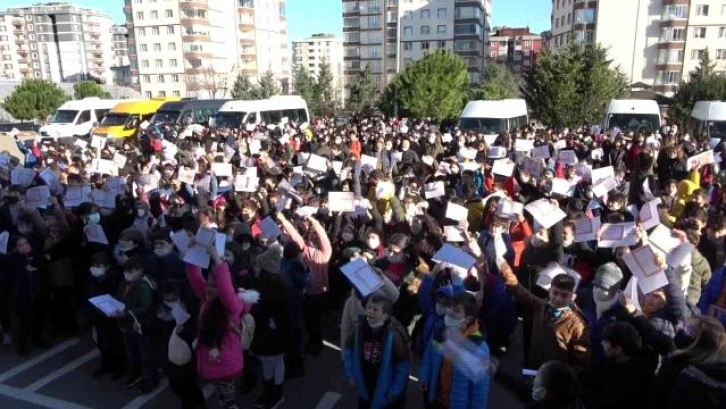 Öğrenciler hep bir ağızdan 'Bilmem mi' şarkısını söyledi, Sefo'yu okullarına davet et