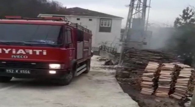 Ordu&#039;da fırtına, trafo yangınına yol açtı