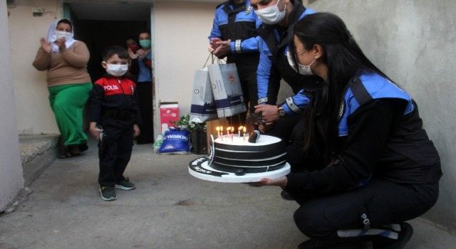 Adana polisinden doğum günü sürprizi