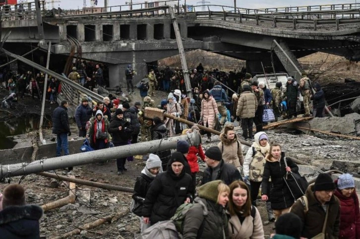 Savaşın 12. gününde Rusya saldırıyor, Ukrayna direniyor! Siviller yollarda, tahliyeler imkansız