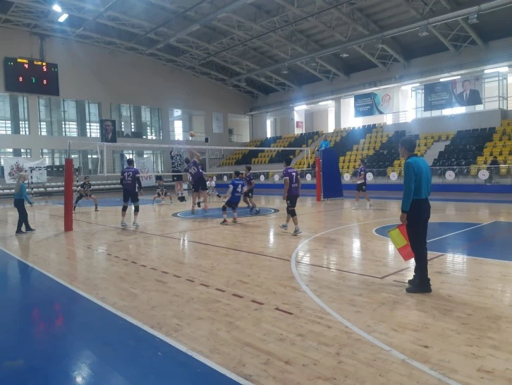 Siirt Belediye Spor Hakkari'yi Rahat Geçti