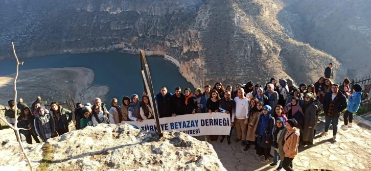 Siirt Beyazay Derneğinden doğa yürüyüşü