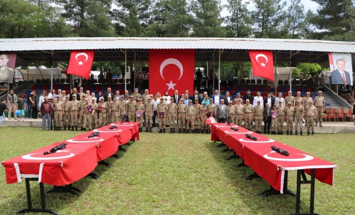 Siirt İl Jandarma Komutanlığında Temsili Askerlik Heyecanı Yaşandı