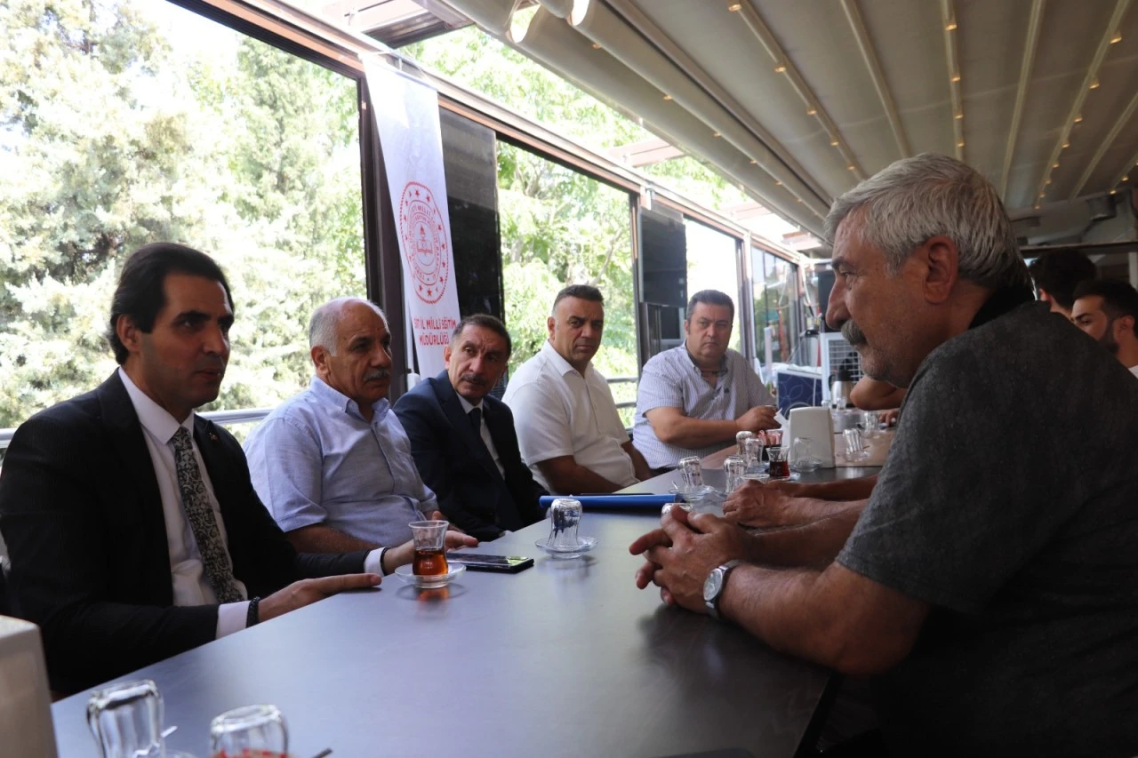 Siirt İl Milli Eğitim Müdürü Saz, Gazetecilerle Bir Araya Geldi