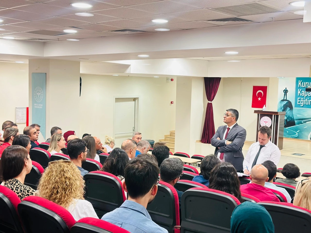 Siirt İl Sağlık Müdürü Dr. Besim Hacıoğlu, Hekimlerden Gelen Talepler Dinlendi