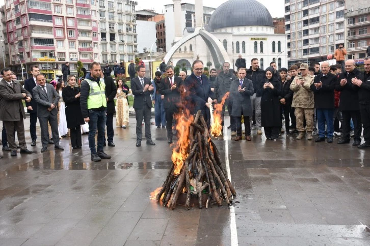 Siirt’te 15 Temmuz Meydanında nevruz etkinliği