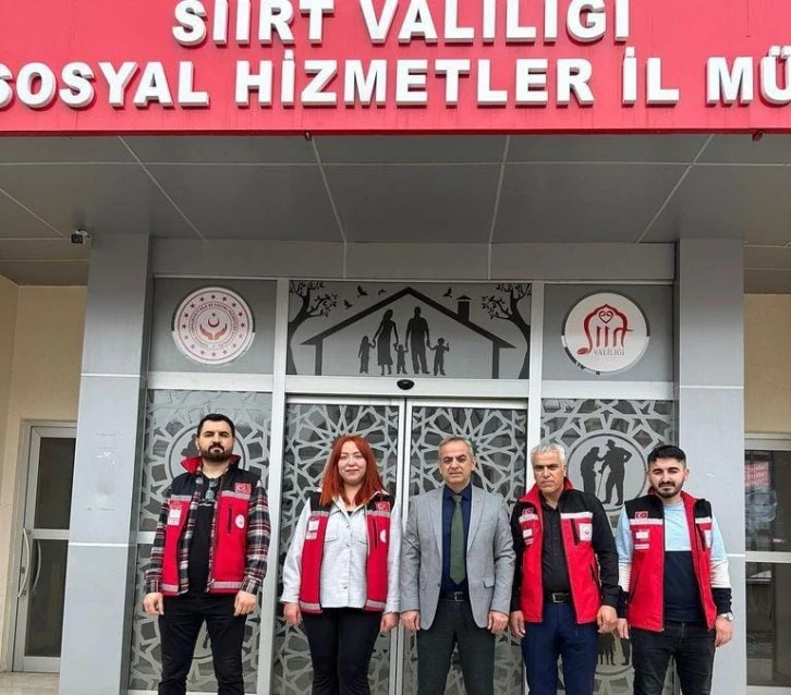 Siirt'te Depremzedelere Destek Sürüyor