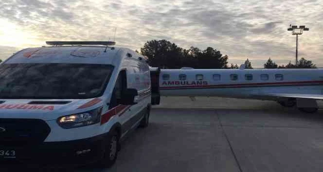 Siirt'te hasta çocuk ambulans uçakla Ankara'ya sevk edildi