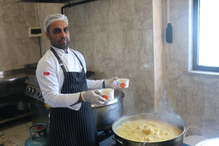 Siirt’te ihtiyaç sahipleri için evlere yemek dağıtılıyor