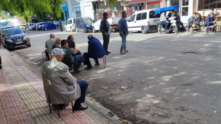 Siirt'te kaldırım işgallerine anlam verilemiyor