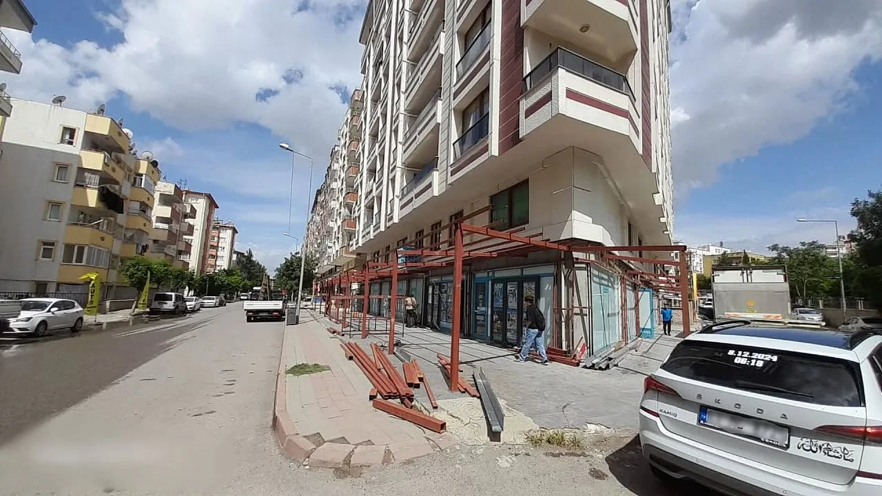 Siirt'te kaldırım işgallerine kim dur diyecek?