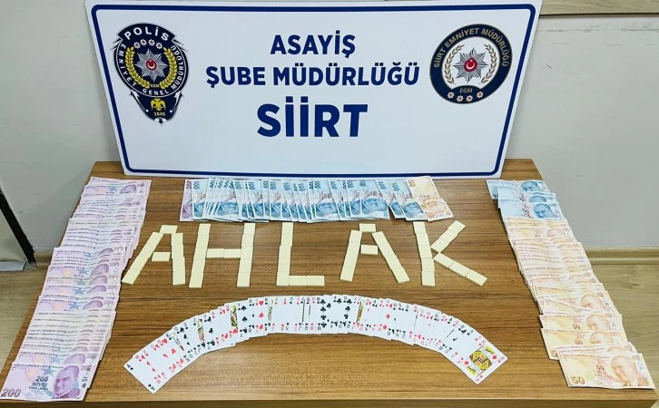 Siirt'te kumar oynayan 5 kişi yakalandı
