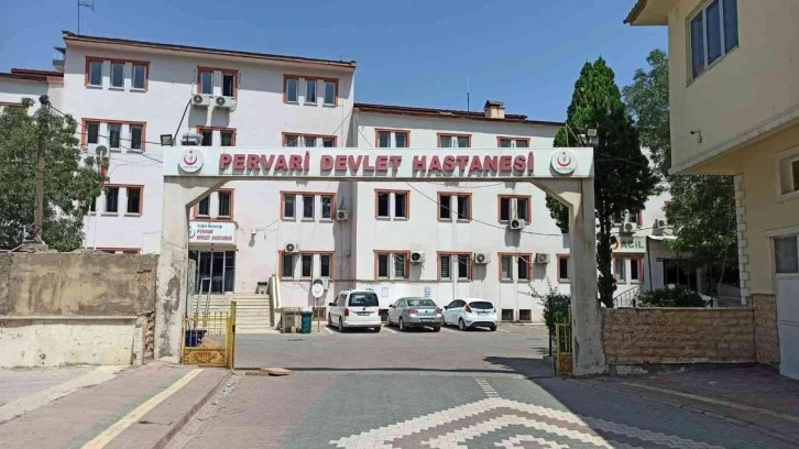 Siirt'te motosiklet devrildi: 3 yaralı