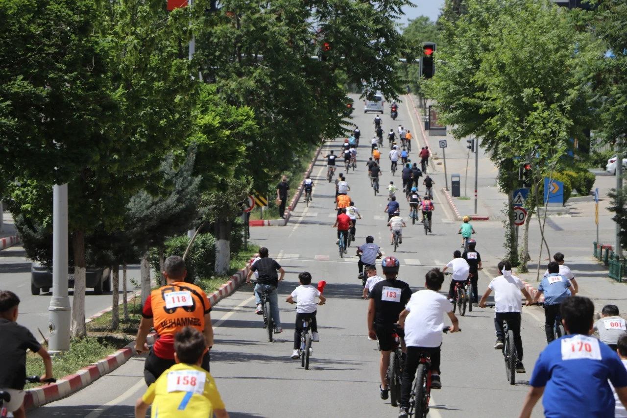 Siirt'te Pedallar Sağlık İçin Döndü