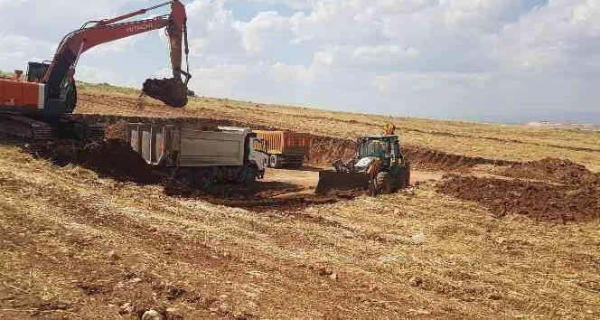 Siirt'te TOKİ konutlarının temel kazısı başladı