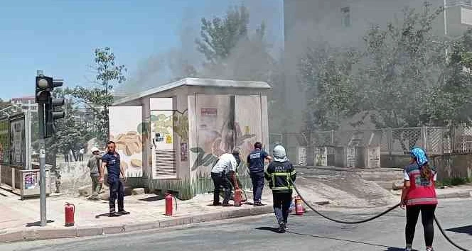 Siirt'te trafoda çıkan yangın söndürüldü