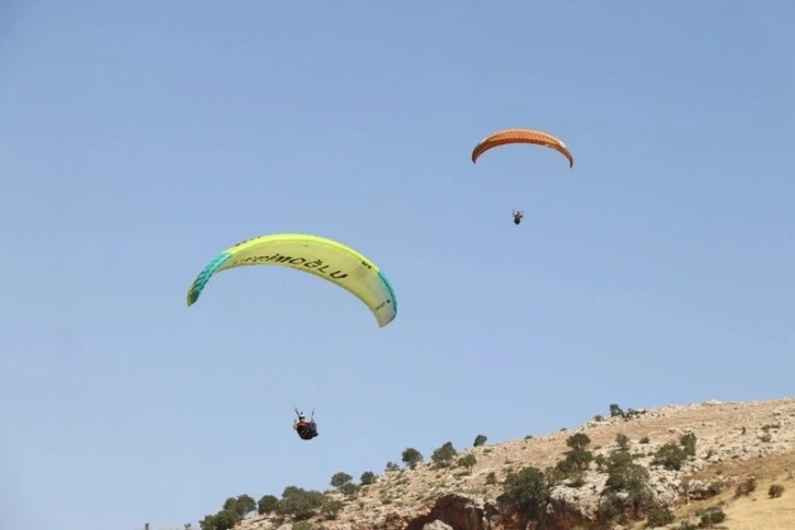 Siirt'te Türkiye Yamaç Paraşütü Hedef Şampiyonası 2. Etap Yarışması