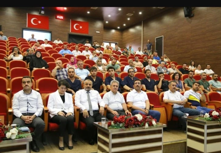 SİİRT ÜNİVERSİTESİNDE 15 TEMMUZ ETKİNLİĞİ