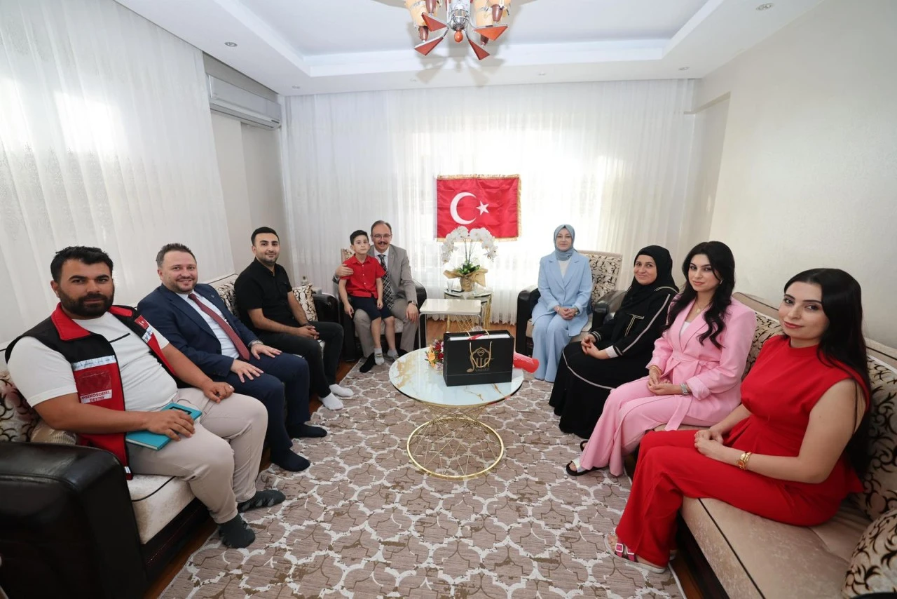 Siirt Valisi Kızılkaya&rsquo;dan Şehit Ailelerine Ziyaret
