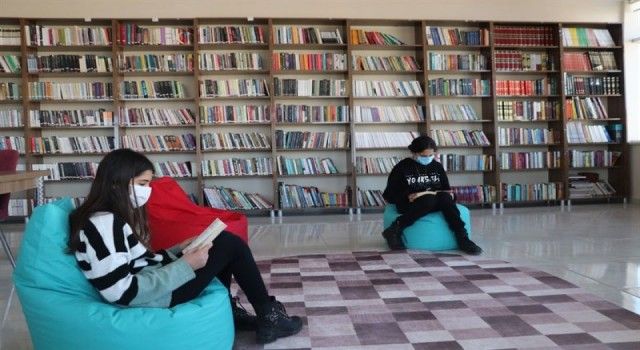 Siirt'te kadınlara kütüphane hizmeti