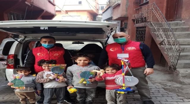 Siirt&#039;ten çocuklara &#039;vefa&#039; gösterisi