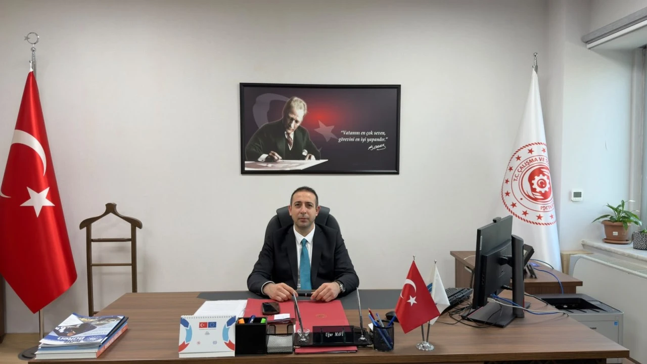 Siirtli B&uuml;rokrat Uğur Mavi, Bakanlıkta Yeni G&ouml;reve Atandı