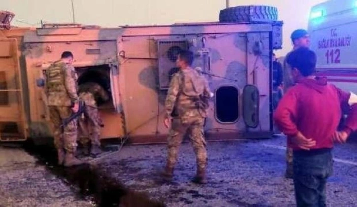 Siirt'te askeri araç devrildi