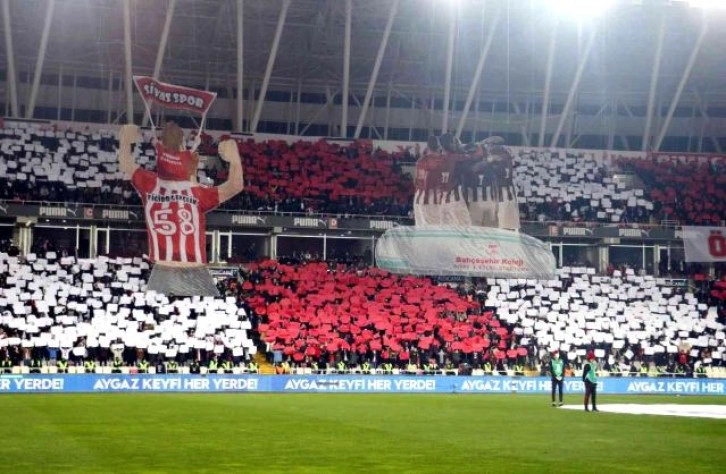 Sivasspor taraftarından muhteşem koreografi!