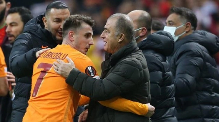 Soyunma odası bu diyalogla yıkıldı! Kerem, hocası Fatih Terim'e gönderme yaptı