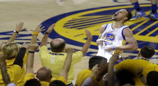 Stephen Curry kariyer rekoru kırdı, Warriors sahasında Trail Blazers'ı mağlup etti
