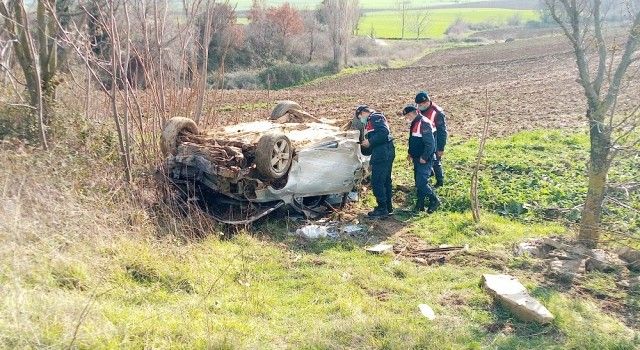 Tekirdağ'da otomobil hurdaya döndü