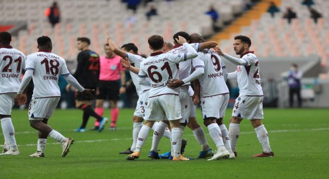 Trabzonspor 'Gümrük'e takılmadı