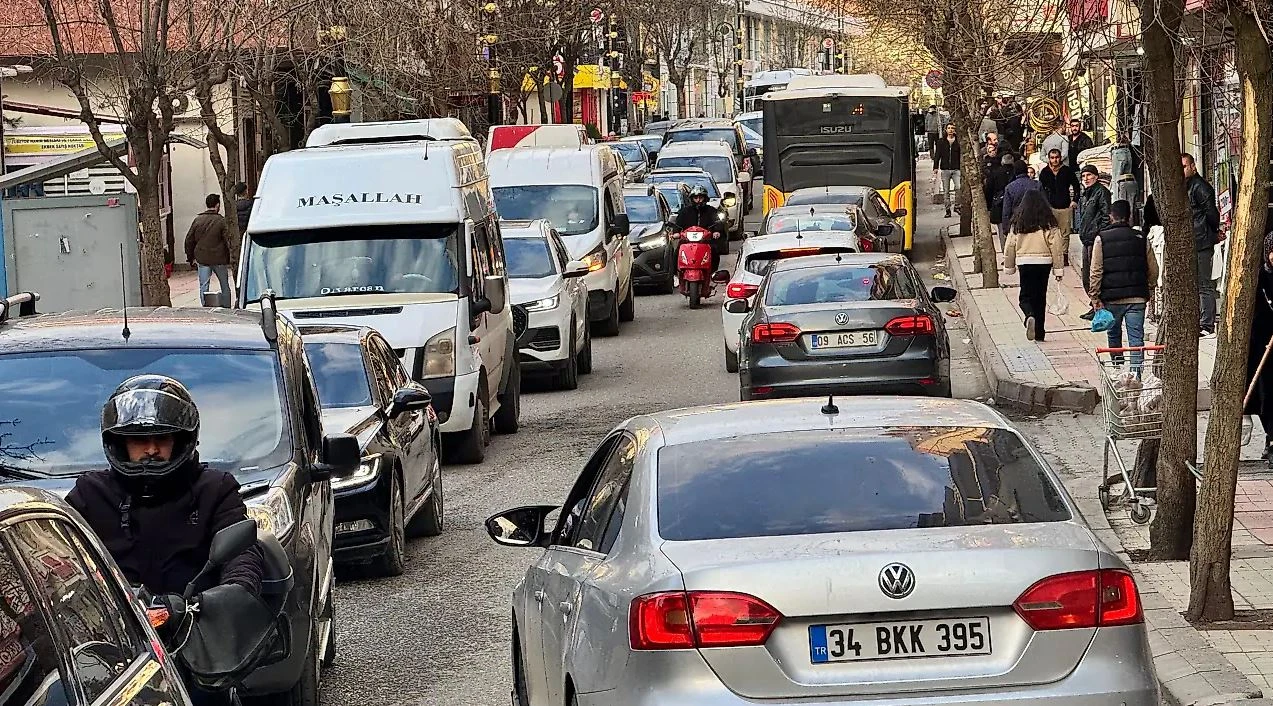 Trafik kaldırmıyor, alternatif güzergahlar değerlendirilmeli