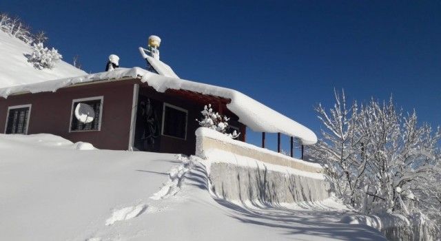 Tunceli'de kar 144 köy yolunu ulaşıma kapattı