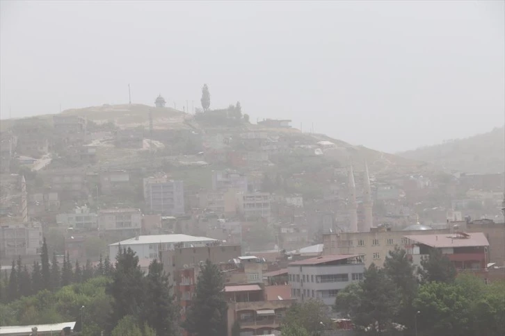 Uçuşlar toz bulutu nedeniyle yapılamadı