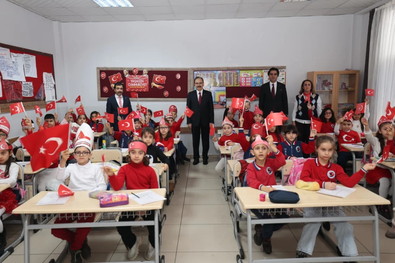 Vali Kızılkaya, 2025&ndash;2026 Eğitim &Ouml;ğretim Yılı İkinci D&ouml;nem A&ccedil;ılış T&ouml;renine Katıldı