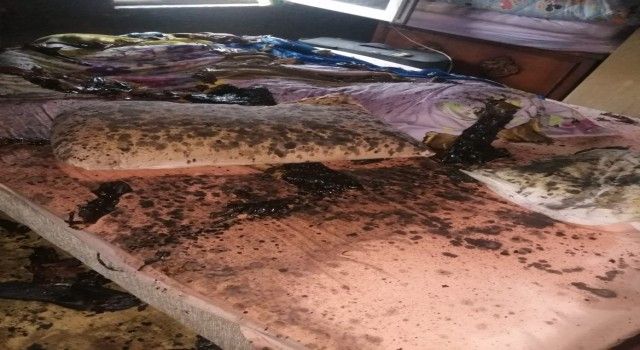 Antalya'da yıldırım düşen evde yangın çıktı