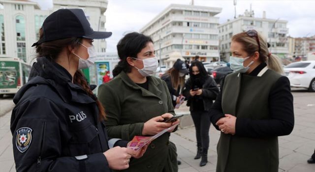 Yozgat'ta kadınlara KADES tanıtıldı