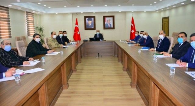Yüksek riskli il Ardahan'da tedbir toplantısı