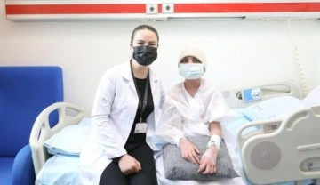 11 yaşındaki Iraklı küçük kız doğuştan sedef hastasıydı, İzmir'de sağlığına kavuştu