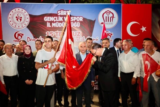 15 Temmuz Sancağı Teslim Edildi