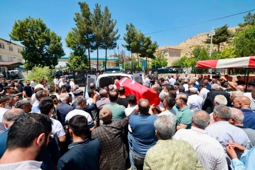 22 Yıl Şirvan'a Hizmet Eden Necat Cellek Son Yolculuğuna Uğurlandı